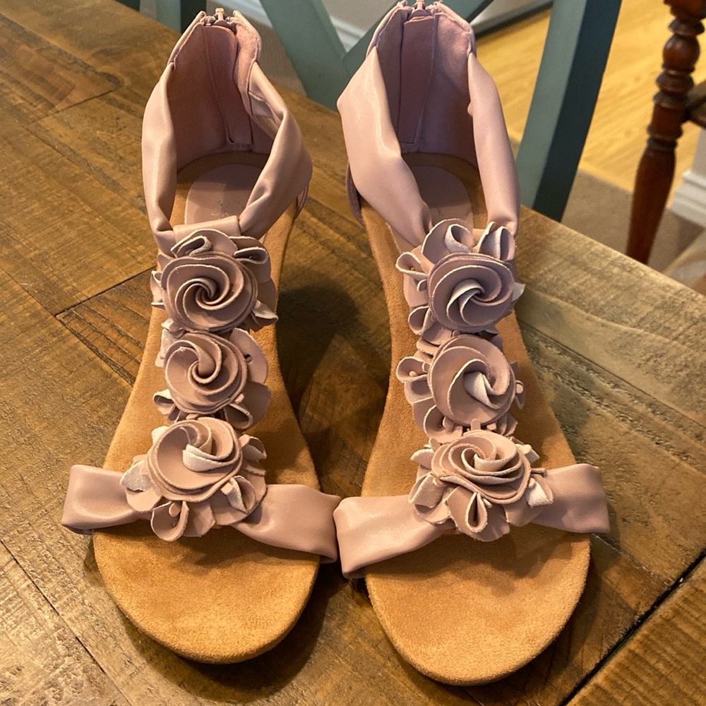 New York & Company Rose Sandals